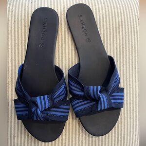 Rothy’s sandals, size 9.5, navy blue twist